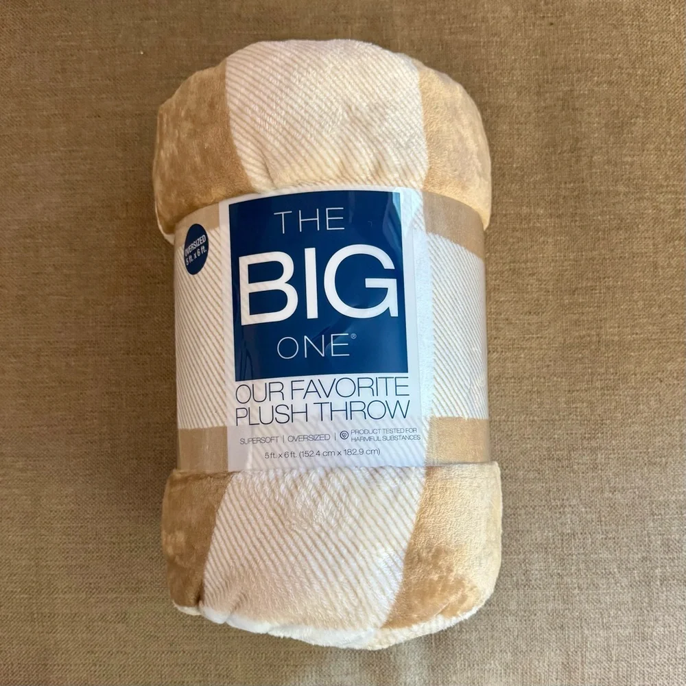 The Big One Supersoft Plush Throw in Tan and Cream